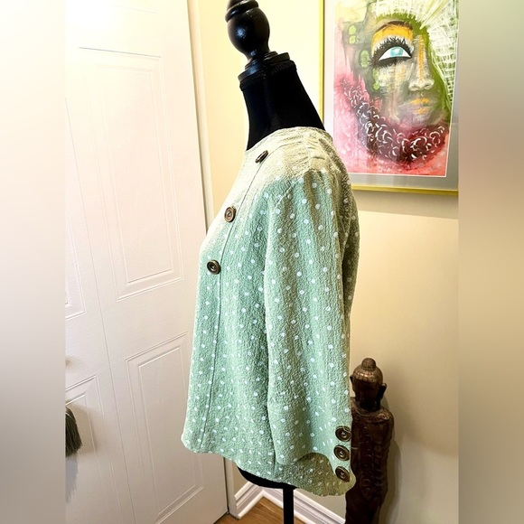 Silverts Adaptive Top, high low, light green w/ white polka dots, snaps&buttons - Picture 5 of 16